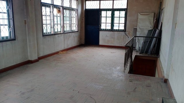 ขายด่วน อาคารพาณิชย์ 4 ชั้น ติดถนนหลักสายเอเชีย  หน้าหมู่บ้านเรืองศรีวิลล์  นครสวรรค์  ZK103