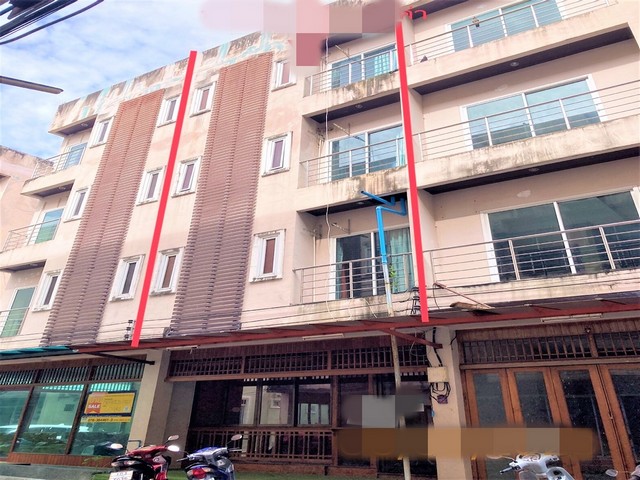 รายละเอียดเพิ่มเติมCode ID : PKK04-05758ราคาขาย     9,900,000 บาท- ขนาดพื้นที่ :   14.50 ตร.ว- พื้นที่ใช้สอย :     180 ตร.ม- จำนวนห้อง :  6 ห้องนอน 7 ห้องน้ำ - ที่จอดรถ :   1 คัน- อาคารพาณิชย์ :   4 ชั้น- อาคารพาณิชย์หันทางทิศ : -- อายุอาคาร :  12 ปีพิกัดทรัพย์   :   https://maps.app.goo.gl/jr3qBd7ntALc1B7t8สถานที่ใกล้เคียง- ใกล้โรงพยาบาลป่าตอง- ใกล้มินิ​บิ๊กซี​ ซอยคลองบางวัด- ใกล้เซ็นทรัล ป่าตอง- ใกล้บิ๊กซี เอ็กซ์ตร้า ภูเก็ต 2 สาขาจังซีลอนสอบถ