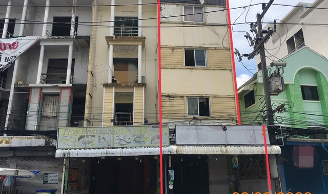 รายละเอียดเพิ่มเติมCode ID : PKK04-05705ราคาขาย     17,500,000 บาท- ขนาดพื้นที่ :   28.80 ตร.ว- พื้นที่ใช้สอย :     360 ตร.ม- จำนวนห้อง :  16 ห้องนอน 18 ห้องน้ำ - ที่จอดรถ :   1 คัน- อาคารพาณิชย์ :   4 ชั้น- อาคารพาณิชย์หันทางทิศ : -- อายุอาคาร :  17 ปีพิกัดทรัพย์   :   https://maps.app.goo.gl/4zBmFBYBQKazkCoJ9สถานที่ใกล้เคียง- ใกล้โรงพยาบาลป่าตอง- ใกล้มินิ​บิ๊กซี​ ซอยคลองบางวัด- ใกล้เซ็นทรัล ป่าตอง- ใกล้บิ๊กซี เอ็กซ์ตร้า ภูเก็ต 2 สาขาจังซีลอนสอบ