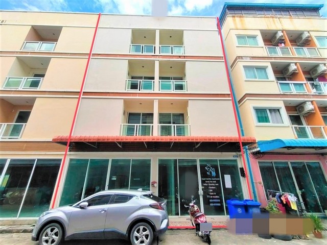 รายละเอียดเพิ่มเติมCode ID : PKK04-05560ราคาขาย       8,234,000 บาท- ขนาดพื้นที่ :   15.40 ตร.ว- พื้นที่ใช้สอย :     216 ตร.ม- จำนวนห้อง :  6 ห้องนอน 7 ห้องน้ำ - ที่จอดรถ :  1 คัน- อาคารพาณิชย์ : 4 ชั้น- อาคารพาณิชย์หันทางทิศ : -- อายุอาคาร :  11 ปีพิกัดทรัพย์   :     https://maps.app.goo.gl/DN14FFAXTR9GRSMS8สถานที่ใกล้เคียง- ใกล้แม็คโคร ป่าตอง- ใกล้โลตัส โกเฟรช ถนนนาไน ภูเก็ต- ใกล้ท็อปส์ เดลี่ มินิซูเปอร์มาร์เก็ต สาขาซอยนาใน- ใกล้บิ๊กซี เอ็กซ์ต�