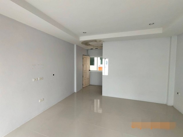 ขายอาคารพาณิชย์   อำเภอกะทู้   ภูเก็ต (PKK04-04757)