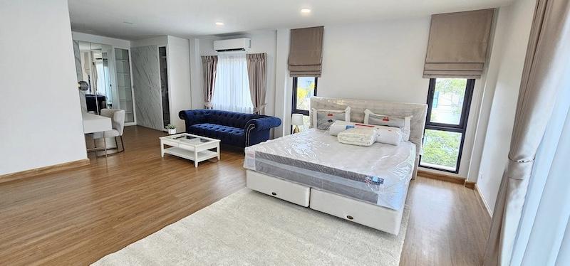 EPL-HR2997 ให้เช่าบ้านเดี่ยว 2ชั้น เซนโทร บางนา Centro Bangna พื้นที่ใช้สอย 289 ตารางเมตร 4 ห้องนอน 5 ห้องน้ำ ทำเลติด Mega บางนา