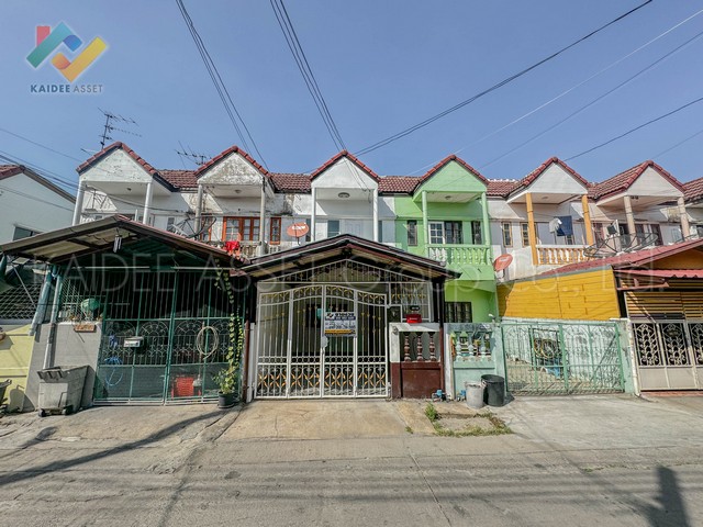 รหัสทรัพย์ : 99088ทาวน์เฮ้าส์  หมู่บ้าน เพชรเกษม 4 ทวีวัฒนา ทำเลดี ถูกมากที่ตั้ง : แขวงหนองค้างพลู เขตหนองแขม จังหวัดกรุงเทพ 10160รายละเอียดทรัพย์- เนื้อที่ 16 ตารางวา- พื้นที่ใช้สอย 105 ตารางเมตร- 2 ห้องนอน 1 ห้องน้ำ- 1 ห้องรับแขก 1 ห้องครัว- บ้านรีโนเวท เรียบร้อยแล้ว- จอดรถในบ้านได้ 1 คัน- ปล่อยเช่าได้ 5,500-8,000 ผลตอบแทน 5%-7% ต่อปีแผนที่ : https://maps.app.goo.gl/ezDRckdrPF4rPSrN7ราคาขาย 1,590,000 บาท**ซื้อง่าย ขายเร็ว 