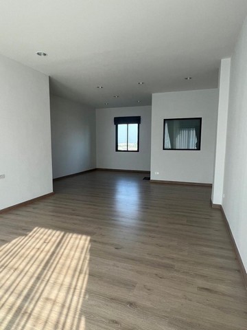 PB3710 ให้เช่าทาวน์โฮม 3.5 ชั้น ถนน เทพรักษ์ บางเขน โครงการ พรีเมี่ยม เพลส พหลโยธิน-รามอินทรา ใกล้ทางด่วนและรถไฟฟ้าสายสีเขียว