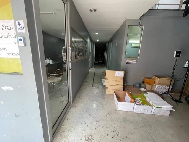 RHT1428ให้เช่าบ้านเดี่ยว  หลังมุม ชั้นเดียวใกล้เซ็นทรัลอีสวิลล์   70 ตร.ว. โชคชัย 4 ซอย76เนื้อที่70ตร.ว. 4 ห้องนอน 2 ห้องน้ำ 4แอร์ ที่จอดรถ4คันสนใจติดต่อเจี๊ยบ 092-851-6969Line:keti2522ราคาเช่า25,000/เดือน ประกัน 2 ล่วงหน้า 1สัญญาขั้นต่ำ1 ปีถนน โชคชัย 4 ซอย 76แขวง ลาดพร้าว เขตลาดพร้าว กรุงเทพมหานคร 10230ให้เช่าบ้านเดี่ยวชั้นเดียว  70 ตร.ว. หลังมุม โชคชัย 4 ซอย76ใกล้เซ็นทรัลอีสวิลล์ เนื้อที่70ตร.ว. 4 ห้องนอน 2 