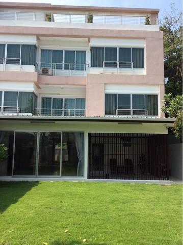 HR3007 ให้เช่าบ้านเดี่ยว 2 ชั้น ทำเลทองหล่อ เอกมัย ซอยสุขุมวิท 49/19 เนื้อที่ 100 ตรว.พื้นที่ใช้สอย 320 ตร.ม.4 ห้องนอน 5 ห้องน้ำ เช่า 150,000 บาท: ติดต่อ : คุณ เอก  :  061-241 4954   &   083-017 9463   : Line Id : eak2325: กดลิ้งค์เพื่อเเอดไลน์ครับ :  https://line.me/ti/p/A6pc3MToug     :  https://line.me/ti/p/OLEY0bJTsV*** ราคาเช่า 150,000 บาท/เดือนที่ตั้ง : ซอย สุขุมวิท 49/19 แขวง คลองตันเหนือ เขต วัฒนา กรุงเทพมหานคร 10110บ้านเดี่ยว 2 ชั้น ย่านทองหล่อ ซอยสุขุมวิท 49/19เนื้อที่ 100 ตรว.พ