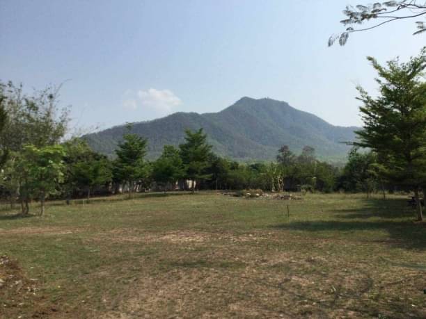 ขายด่วนแค่สิ่งปลูกสร้างก็สุดคุ้มแล้ว เพียง 4.5 ล้าน เนื้อที่ 2 ไร่ 2 งาน 39 ตรว. #ออนกลาง #โซนแม่ออน พร้อมอาคารชั้นเดียว 4 หลัง #วิวภูเขาสวย #เจ้าของยังไม่เคยเข้าอยู่ รั้วคอนกรีตรอบที่ดินสวยๆ ไฟฟ้า น้ำประปาพร้อมเนื้อที่ 2 ไร่ 2 งาน 39 ตรว.อาคารชั้นเดียว 4 หลัง8 ห้องนอน 15 ห้องน้ำใกล้รีสอร์ท และโรงแรมหลายแห่ง เจ้าของเดิมตั้งใจจะทำเป็นรีสอร์ท ศูนย์ปฏิบัติธรรม ยังไม่เคยอย