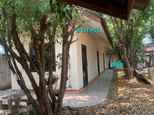 ขายด่วนแค่สิ่งปลูกสร้างก็สุดคุ้มแล้ว เพียง 4.5 ล้าน เนื้อที่ 2 ไร่ 2 งาน 39 ตรว. ออนกลาง โซนแม่ออน พร้อมอาคารชั้นเดียว 4 หลัง วิวภูเขาสวย