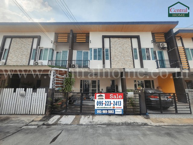 รหัสทรัพย์  4615 ขายทาวน์โฮม 2 ชั้น โครงการกัสโต้ ท่าน้ำนนท์-พระราม5ที่อยู่  ถนน ท่าน้ำ-นนทบุรี ตำบลบางศรีเมือง อำเภอเมืองนนทบุรี จังหวัดนนทบุรี 11000รายละเอียดเพิ่มเติม- เนื้อที่ 20.7 ตารางวา- พื้นที่ใช้สอย 132 ตารางเมตร- 4 ห้องนอน 3 ห้องน้ำ- 1 ห้องครัว 1 ห้องรับแขก- ที่จอดรถ 2 คัน  - ตกแต่งพร้อมอยู่- แถมแอร์ 3 เครื่อง- มี รปภ 24 ชม.- มีสวนสาธารณะของหมู่บ้านทำเลที่ตั้งโครงการ และสถาน