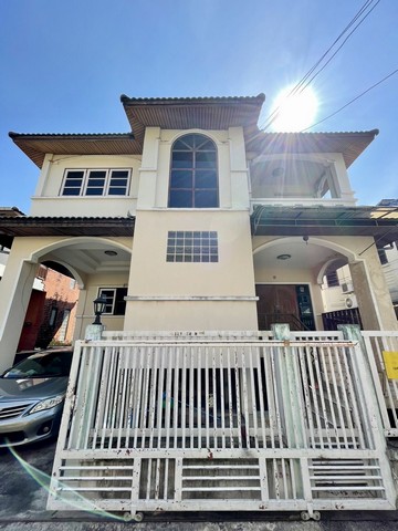 [B816]ให้เช่า 25k บ้านเดี่ยว 2 ชั้น + ชั้นใต้ดิน  หมู่บ้านเรือนทอง 2 ลาดพร้าว-วังหิน 34 โชคชัย 4 ใกล้ทางด่วน รถไฟฟ้า