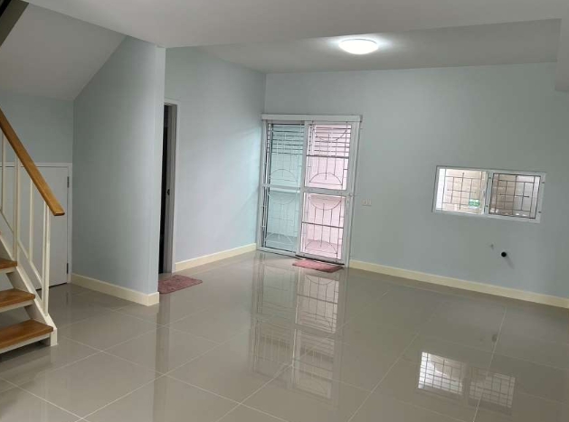 ขายทาวน์โฮม 2 ชั้น เดอะคัลเลอร์ส เฟส 3 วงแหวน-รามอินทรา