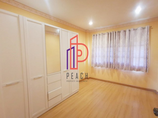 ขายพร้อมคนเช่า บ้านแฝด 2 ชั้น หมู่บ้าน ดุสิตบุรี บางบัวทอง ใกล้ตลาดสมบัติบุรี และ ใกล้ สถานีรถไฟฟ้าสายสีม่วง สถานีคลองบางไผ่