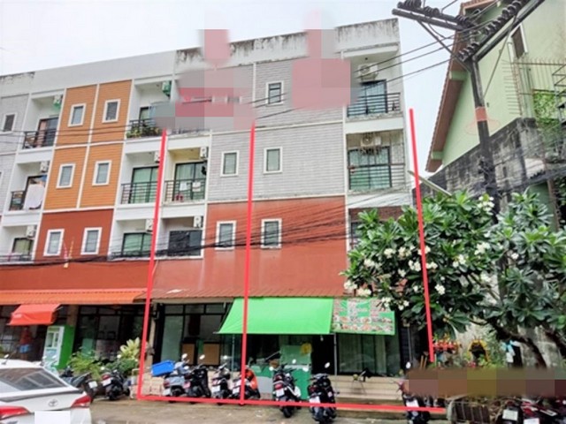 รายละเอียดเพิ่มเติมCode ID :    PKK04-06303ราคาขาย        17,000,000 บาท- ขนาดพื้นที่ :   22.70 ตร.ว- พื้นที่ใช้สอย :     331.20 ตร.ม- จำนวนห้อง :    16 ห้องนอน 16 ห้องน้ำ - ที่จอดรถ :    1 คัน- อาคารพาณิชย์ :    4 ชั้น- อาคารพาณิชย์หันทางทิศ : -- อายุอาคาร :      14 ปีพิกัดทรัพย์   :     https://maps.app.goo.gl/VKQKkhHL6tx6N8sP7สถานที่ใกล้เคียง- ใกล้โรงพยาบาลป่าตอง- ใกล้มินิ​บิ๊กซี​ ซอยคลองบางวัด- ใกล้เซ็นทรัล ป่าตอง- ใกล้บิ๊กซี เอ็กซ์ตร้า ภูเก็ต 2 สาขาจังซ�