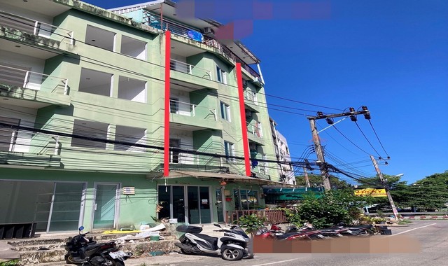 รายละเอียดเพิ่มเติมCode ID :    PKK04-05902ราคาขาย         11,000,000 บาท- ขนาดพื้นที่ :   12.60 ตร.ว- พื้นที่ใช้สอย :     195.23 ตร.ม- จำนวนห้อง :    8 ห้องนอน 8 ห้องน้ำ  - ที่จอดรถ :    1 คัน- อาคารพาณิชย์ :    5 ชั้น- อาคารพาณิชย์หันทางทิศ : -- อายุอาคาร :      11 ปีพิกัดทรัพย์   :   https://maps.app.goo.gl/MDrKaHuKqkq38XNfAสถานที่ใกล้เคียง- ใกล้โรงพยาบาลป่าตอง - ใกล้มินิ​บิ๊กซี​ ซอยคลองบางวัด- ใกล้เซ็นทรัล ป่าตอง- ใกล้บิ๊กซี เอ็กซ์ตร้า ภูเก็ต 2 สาขาจังซี