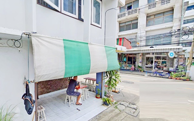 คลีนิคความงาม ติดถนนใหญ่ติวานนท์ แยกแคราย รถไฟฟ้าสายสีชมพู สนามบินน้ำ 59 เมตร  ให้เช่าอาคารพาณิชย์ห้องมุม 3ชั้น ออฟฟิศ 2นอน   ร้านกาแฟ