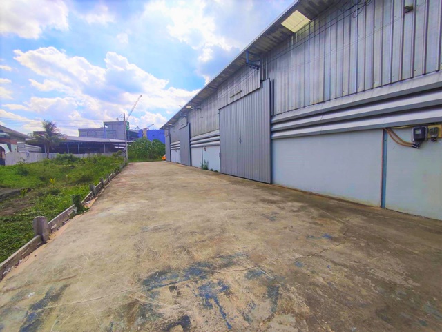 ติวานนท์ เมืองทองธานี ให้เช่าโกดัง 80ตรว. ศรีสมาน ไทวัสดุ โรบินสัน180ตรม. 1โถง 1น้ำ จอดรถได้มากกว่า 5 คัน