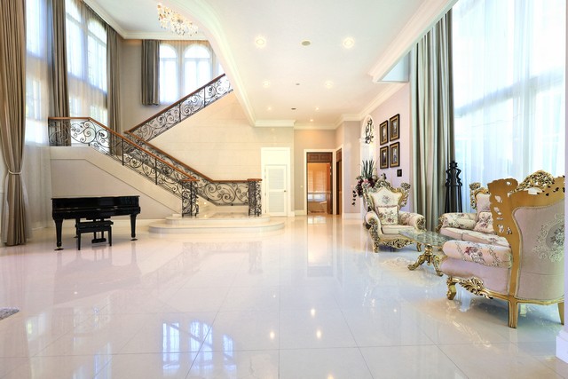 บ้าน อดีตบ้านตัวอย่าง ,แต่งหรูทั้งหลัง 100000000 BAHT 5 นอน 7 BR 0 RAI 2 Ngan 87 sq.wa   Special Stock กรุงเทพ