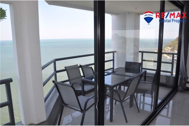 คอนโดหรูหัวมุม 2 ห้องนอนริมทะเลอย่างแท้จริง