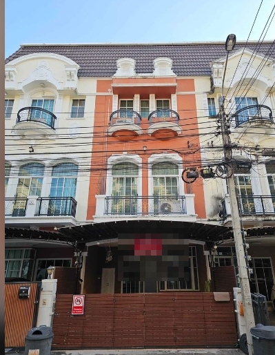 ให้เช่าทาวน์โฮม 3 ชั้น เดอะเมโทร พระรามเก้า มี 3 ห้องนอน 4 ห้องน้ำ ใกล้แอร์พอร์ทลิ้งค์หัวหมาก