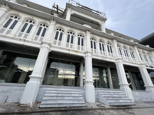 #SHR012 For Rent : Wichit, 3-story building opposite Big C Phuket, 400 sqm.3-story building opposite Big C Phuket, between The Point and Hafele condos. The building is located on 1 rai of land. The land frontage is 31.5 meters wide.The depth is approximately 51 meters, while the building is 30 meters wide and 18 meters deep. - There are 5 floors of total usable space, 1st-3rd, B1, B2 = 2,700 sq.m. B1 floor can park 18 cars.- There is another area behind the building approximately 31.50*20 meters (630 sq.m.) which is empty land that can be used for other purposes.- The front of the building has a 12 meter area to provide parking for 8 cars in front. Nearby places- The Point Phuket- Big C Phuket- KFC restaurant, Bukit Phuket- Central Phuket Rental details1. Deposit 2 months2. Rent 400,000 baht /month  - Year 1, collect 1 year in advance 400,000*12  - Year 2 and 3 collected monthly3. Long-term lease contract 3+3+3 years, every 3 years increases by 10%.-------------------------------#SHR01