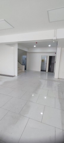 ให้เช่าอาคารสำนักงาน 6 ชั้น 1,115 ตร.ม ปรับปรุงใหม่ ถนนลาดพร้าว ใกล้เดอะมอลล์บางกะปิ พร้อมใช้งาน เหมาะทำคลินิค ออฟฟิศ โรงเรียนกวดวิชา