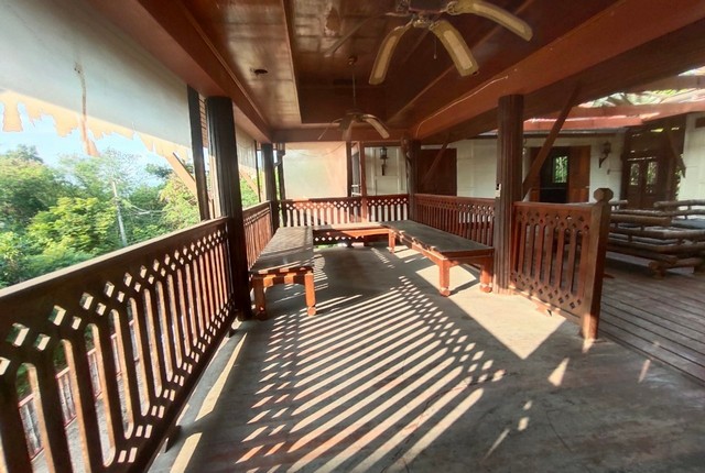 ขายบ้านครึ่งตึกครึ่งไม้ อำเภอเกาะสมุย  สุราษฎร์ธานี (PKK02-09272)