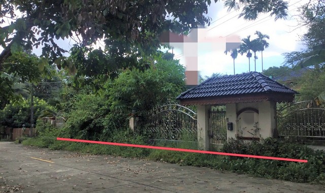 รายละเอียดเพิ่มเติมCode ID : PKK02-14463ราคาขาย       7,825,000 บาท- ขนาดพื้นที่ :    390.10 ตร.ว (3 งาน / 90.10 ตร.ว)- พื้นที่ใช้สอย :     376.25 ตร.ม- จำนวนห้อง :   5 ห้องนอน 4 ห้องน้ำ- ที่จอดรถ :  1-2 คัน- บ้านเดี่ยว :     2 ชั้น- บ้านเดี่ยวหันทางทิศ : -- อายุอาคาร :    19 ปีพิกัดทรัพย์  :    https://maps.app.goo.gl/2a3ZwXFkU9NiCCU37สถานที่ใกล้เคียง- ใกล้โลตัส หาดใหญ่- ใกล้สำเพ็งหาดใหญ่- ใกล้วัดชัยชนะสงคราม- ใกล้ตลาดนัดไข่ทองสอบถามเพิ่มเติม/นัดชมโทร. 097-419-5982(พ�