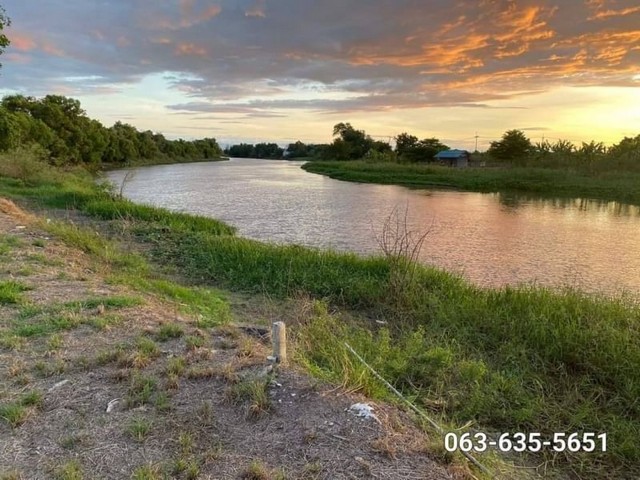 ขายที่ริมแม่น้ำ เงียบสงบ บรรยากาศดี ต.บางสมบูรณ์ อ.องครักษ์ จ.นครนายก สามารถขับเจ็ทสกีล่องไปตามแม่น้ำยาวๆ แล้วกลับมาขึ้นท่าบ้านตัวเองได้