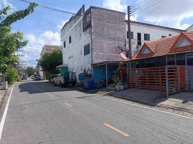 ขายบ้านเดือนตุลาคม 2024 ครับ อยู่หลังโรงพยาบาลเอกชนบุรีรัมย์ราม  ตำบลชุมเห็ด อำเภอเมือง บุรีรัมย์