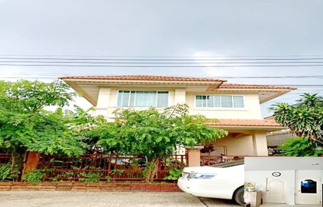 ติดถนนพุทธสาคร ให้เช่าบ้านเดี่ยว 2 ชั้น เดินทางสะดวก 56ตรว. 220ตรม. 11,999B-M 2นอน 2น้ำ 3จอดรถ 2แอร์ ตลาดกระทุ่มแบนNext to Phutthasakhon Road 2-story detached house for rent convenient travel 56sq.wa. 220sq.m. 11,999B-M 2bed 2bath 3parking 2A/C Krathum Baen Market.ซอยสายใยรัก ถนนพุทธสาคร สวนหลวง กระทุ่มแบน สมุทรสาคร 7411056ตรว.    56sq.wa.220ตรม.   220sq.m.2 ห้องนอน1 ห้องครัว1 ห้องนั่งเล่น2 ห้องน้ำจอดรถ 3 คัน2 แอร์ค่าเช่ารวม Wifi แล้ว เฟอร์นิเจอร์ครบทั้ง TV 2 เครื่อง, ไมโครเวพ, ตู้เย็น, เครื่องซักผ�
