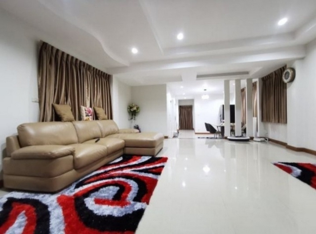 WW2421 ขาย #บ้านเดี่ยว ซอยนวมินทร์ 74 แยก 9-4 #ใกล้แฟชั่นไอส์แลนด์ #ย่านนวมินทร์ #บ้านบึงกุ่ม