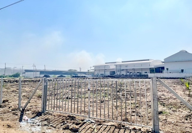 เทพารักษ์  ให้เช่าที่ดินเปล่า 2 ไร่  ถมที่และปรับหน้าดินแล้ว ตลาดนัดเพิ่มพูนทรัพย์ กฤษดา ซิตี้เลค แอนด์ปาร์ค 