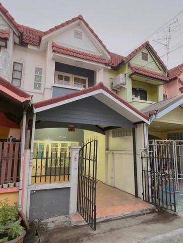 ขายบ้านทาวน์โฮม หมู่บ้านสวีทโฮมปาร์ค ถนน บางกรวยไทรน้อย ช่วงต้นซอย ใกล้ถนนใหญ่วงแหวน เดินทางง่าย สิ่งอำนวยความสะดวกครบครันขายราคา 1,550,000 บาทขนาด 16 ตารางวามี 3 ห้องนอน 2 ห้องน้ำที่ตั้ง ถนนบางกรวยไทรน้อย อำเภอบางบัวทอง จังหวัดนนทบุรี - โครงการติดถนนใหญ่ มีรถประจำทางผ่าน สถานที่ใกล้เคียง- ใกล้ห้างสรรพสินค้า เซนทรัลเวสท์เกต, เซนทรัลแจ้งวัฒนะ , BIG C , รพ.เกษมราษฎร์, โ