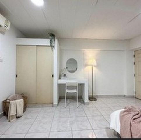 ขายอพารทเม้นท์2หลังบนเนื้อที่ 413 ตร.ว.   6 ชั้น  มีลิฟท์  เข้า-ออกได้2ทาง ลาดพร้าว 80และ64