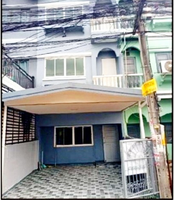 นานาชาตินีวา MRT ลาดพร้าว101 ให้เช่าโฮมออฟฟิศ 3 ชั้น  วัดบีงทองหลาง ตบแต่งใหม่ทั้งหลัง ทำเลดี 18ตรว. 170ตรม. 4นอน 3น้ำ 2จอดรถ