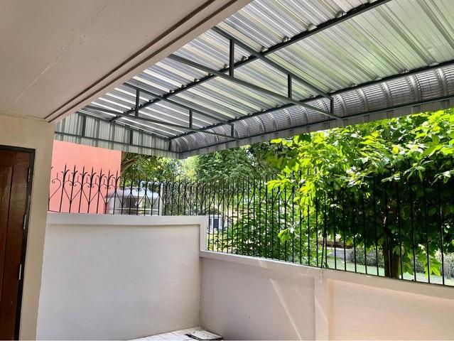 EPL-HR3008 ให้เช่าทาวน์โฮม 4 ชั้น ใกล้BTSนานา ย่านสุขุมวิทซอย 4 เนื้อที่ 40 ตรว.หลังใหญ่ 8 ห้องนอน 5 ห้องน้ำ ตกแต่งพร้อมอยู่ ใกล้สวนเบญกิติ