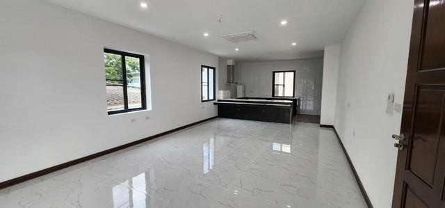 C4296 ให้เช่าโฮมออฟฟิศ 3 ชั้น ถนนสุขุมวิท 71 ซอยปรีดีพนมยงค์ 26 ใกล้ทางด่วน ใกล้BTS พระโขนง