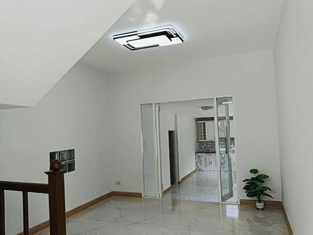 C4294 ขายบ้านเดี่ยว 2 ชั้น หมู่บ้านเมืองทองการ์เด้น พัฒนาการ 65 รีโนเวทใหม่ทั้งหลัง ย่านพัฒนาการ