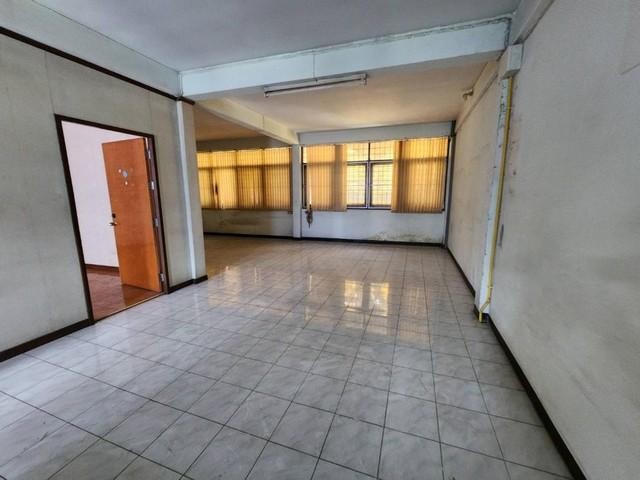 C4290 ให้เช่าอาคารพาณิชย์ 3 คูหา 4 ชั้น ถนนสุขุมวิท เหมาะทำออฟฟิศหรือธุรกิจ ใกล้BTS สถานีแบริ่ง