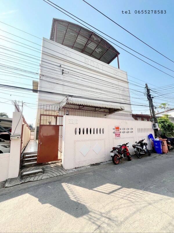 M8456 ขายหอพัก ทรัพย์น่าลงทุน yield ดี ทำเลดี ใกล้สถานีรถไฟฟ้าคู้บอนเพียง400 เมตรรามอินทรา 46 แขวงรามอินทรา เขตคันนายาว กรุงเทพมหานครใกล้ทางด่วน เเหล่งจากงาย ทำเลศักยภาพ มีห้องพัก12ห้องรหัสทรัพย์ : M8456เนื้อที่ดิน 46 ตารางวาพื้นที่อาคาร 320 ตารางเมตรผู้เช่าเต็มสนใจโทรสอบถาม 0655278583Line : prenefamily