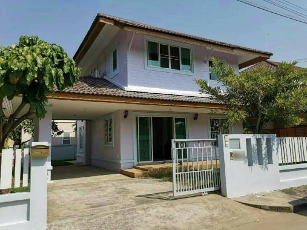 ขายพร้อมผู้เช่า 3.5 ล้าน บ้านเดี่ยว 2 ชั้น 66 ตรว. #เมืองทองซิตี้โฮม3 #สันผีเสื้อ #อำเภอเมือง #รับรายได้เดือรละ15,000 บาท (สัญญาหมด 3 ต.ค. 2567) #ใกล้โรงเรียนนานาชาติNISขนาดที่ดิน 66 ตร.วพื้นที่ใช้สอย 190 ตร.ม4 ห้องนอน 3 ห้องน้ำ1 ห้องนั่งเล่นขนาดกว้าง 1 ห้องเตรียมอาหาร1 ห้องครัว1 ที่จอดรถ5 เครื่องปรับอากาศปั๊มน้ำ ถังเก็บน้ำใกล้โรงเรียนนานาชาติ NIS , โรงเรียนนภาเชียงใหม่ค่าเช่าเดือนละ 15,000 