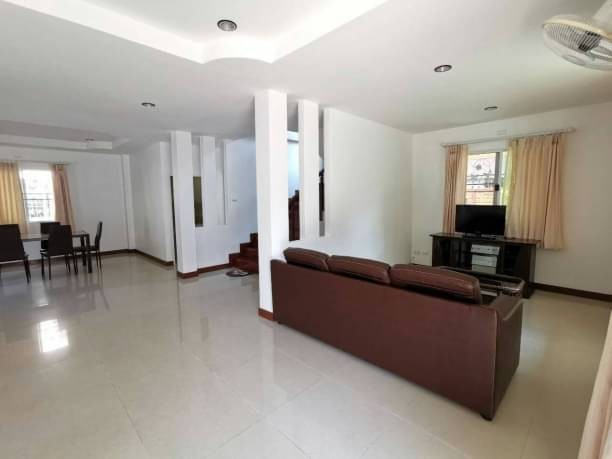 ขายพร้อมผู้เช่า 3.5 ล้าน บ้านเดี่ยว 2 ชั้น 66 ตรว. เมืองทองซิตี้โฮม 3 สันผีเสื้อ อำเภอเมือง ใกล้โรงเรียนนานาชาติNIS