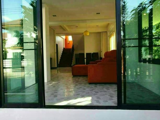 ขายพร้อมผู้เช่า 3.5 ล้าน บ้านเดี่ยว 2 ชั้น 66 ตรว. เมืองทองซิตี้โฮม3 สันผีเสื้อ อ.เมือง ใกล้โรงเรียนนานาชาติ NIS