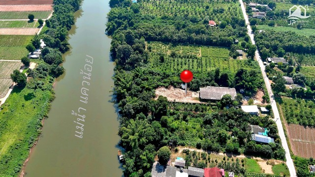 ขายที่ดินติดแม่น้ำแควน้อย กาญจนบุรี ติดถนนลาดยาง*** ขายราคาไร่ละ 1.65 ล้านบาท  *** ( เนื้อที่ 3-0-0 ไร่ )ขายที่ดินติดแม่น้ำแควน้อย เมืองกาญจนบุรี 3 ไร่ ด้านหน้าติดถนนลาดยาง บรรยากาศดีมาก ลมเย็น ใกล้แหล่งชุมชน เหมาะสร้างบ้าน ทำการเกษตร ทำรีสอร์ท หรือซื้อเก็บไว้ ที่ตั้งที่ดิน  : ตำบล วังเย็น อำเภอเมืองกาญจนบุรี กาญจนบุรี 71000ขายที่ดิน เนื้อที่ดิน  3-0-0 ไร่  อ.เมือง จ.กาญจนบุรี-