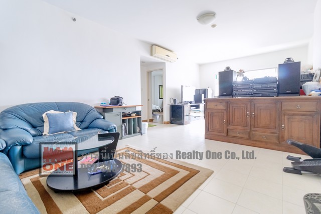 M4676ขายคอนโด ศุภาลัย ปาร์ค ศรีนครินทร์ ขนาด 93.97 ตารางเมตร วิวสวย รายละเอียด• เนื้อที่ 93.97 ตรม.  อาคาร บี อยู่ชั้นที่ 17 สูง 25 ชั้น / วิวเมือง (อาคารบี จะเป็นอาคารวิวสวยที่สุด โล่งสบายตา) • ระเบียงหันทิศตะวันออกเฉียงเหนือ / วิวสวย ไม่มีตึกบัง • มีระเบียงส่วนตัวของห้องนอนทั้ง 2 ห้อง• 2 นอน 1 น้ำ 3 แอร์ / ที่จอดรถประจำ 1 คัน ที่ชั้น 2 ของอาคารจอดรถ• หากต้องการพื้นที่ห้องใหญ่กว่าน