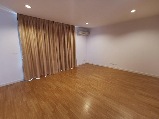 ให้เช่าทาวน์โฮม 4 ชั้น โครงการฟลอรา แมรีโกลด์ ย่านถนนสาธุประดิษฐ์ เหมาะทำออฟฟิศ