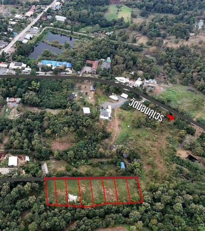 ที่ดินแปลงเดียว แปลงสุดท้าย ลดสุดๆ (ก่อนทางขึ้นแม่กำปอง) ใกล้แหล่งชุมชน สถานที่ท่องเที่ยว