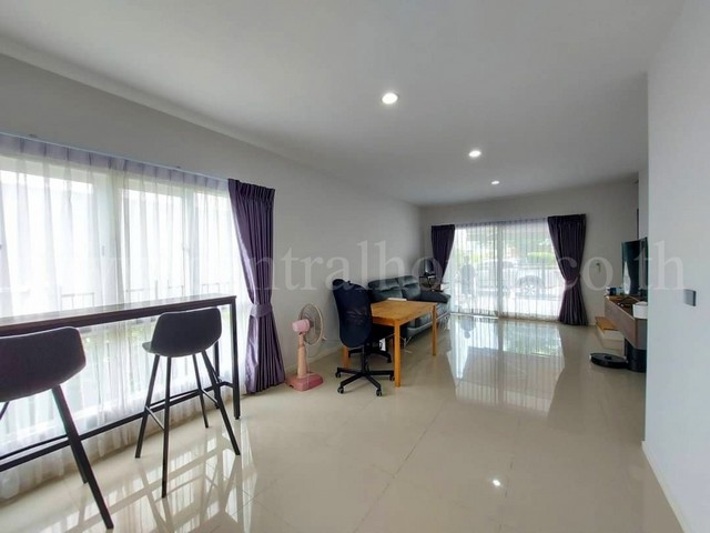 R2 ทาวน์เฮ้าส์ บ้านกลางเมือง สวนหลวง หลังริม ตรงข้ามคลับเฮ้าส์ ใกล้ MRT สถานีศรีอุดม