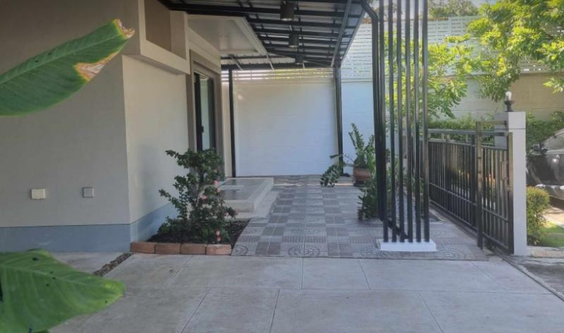 ขายบ้านเดี่ยว 2 ชั้น บางกอกบลูเลอร์วาร์ด รามอินทรา65 เนื้อที่ 52 ตรว มี 4 นอน 3 น้ำ บ้านแปลงมุม