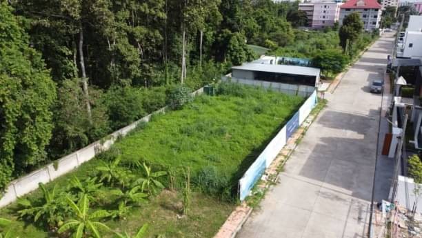 #โซนเจ็ดยอด ขายที่ดินเปล่า 8 ล้านบาท เนื้อที่ 100 ตรว. #อำเภอเมือง ถนนหน้ากว้าง 8 เมตร น้ำ ไฟ พร้อม #สามารถสร้างบ้านที่อยู่อาศัยได้บริ​การยื่น​สินเชื่อ​ทุก​ธนาคาร​ฟรี​ ไม่มีค่าใช้จ่ายเอกสารที่ใช้ยื่นแบงค์สำหรับพนักงาน​ทำงานประจำ1. สำเนาบัตรประชาชน2. สำเนาทะเบียนบ้าน3. สลิปเงินเดือน 3 เดือนล่าสุด (ถ้าเงินเดือนไม่เท่ากันเป๊ะทุกเดือน ขอ 6 เดือนล่าสุด)4. สเตทเม้นท์ 6 